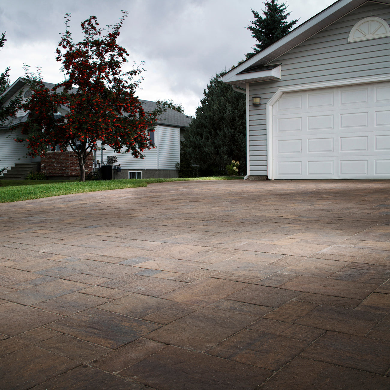 BELGARD - RIVER ROCK PAVER