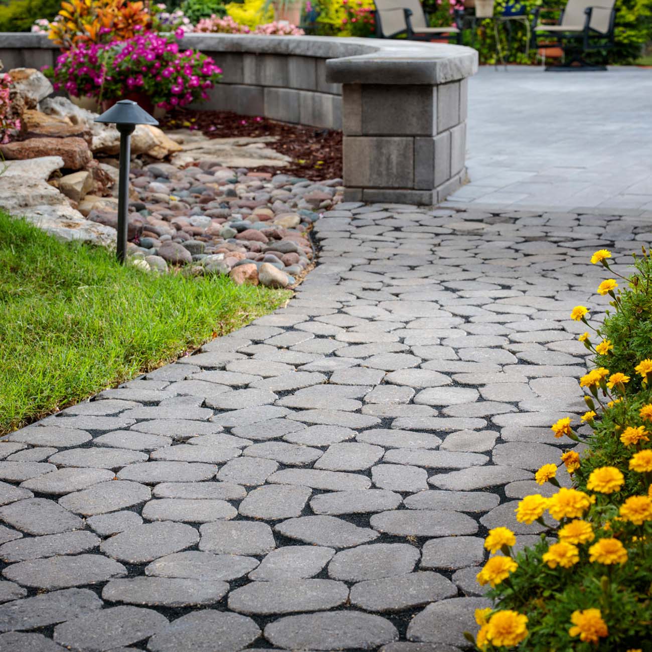 BELGARD - BELGIAN COBBLE PAVER