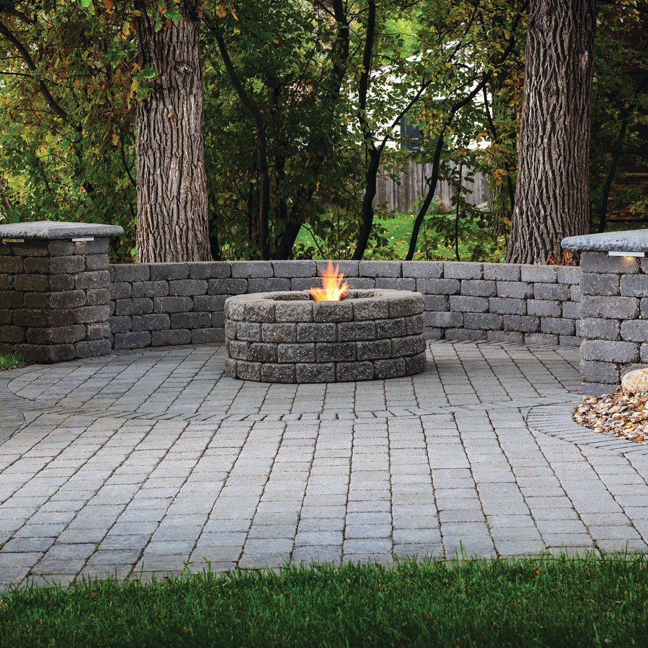 BELGARD - STACKSTONE FIRE PIT KIT